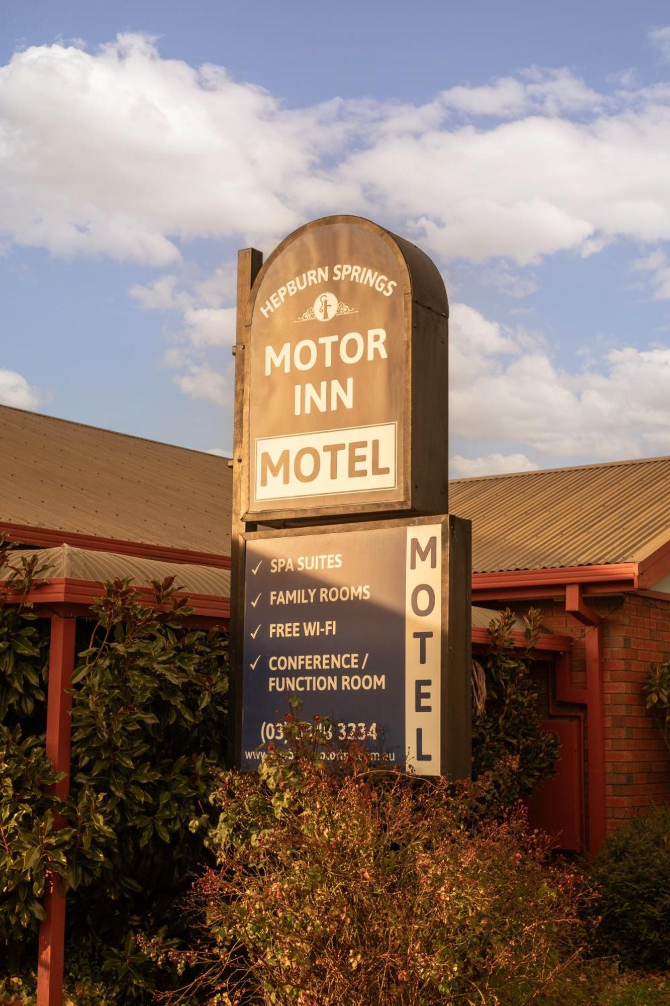 Hepburn Springs Motor Inn Экстерьер фото