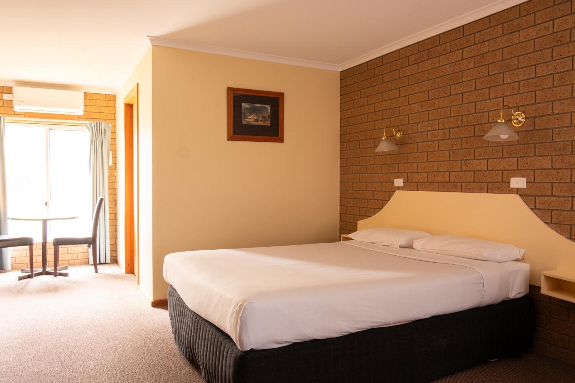 Hepburn Springs Motor Inn Экстерьер фото