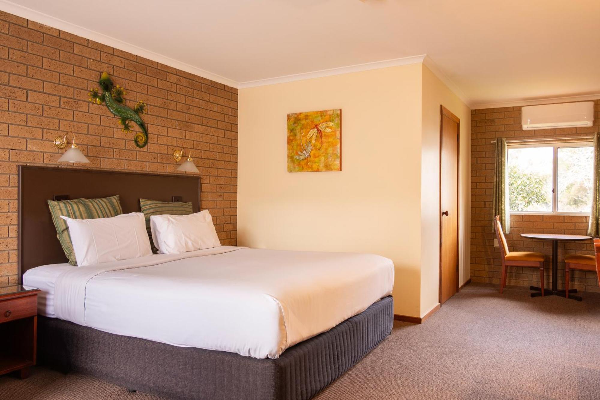 Hepburn Springs Motor Inn Экстерьер фото