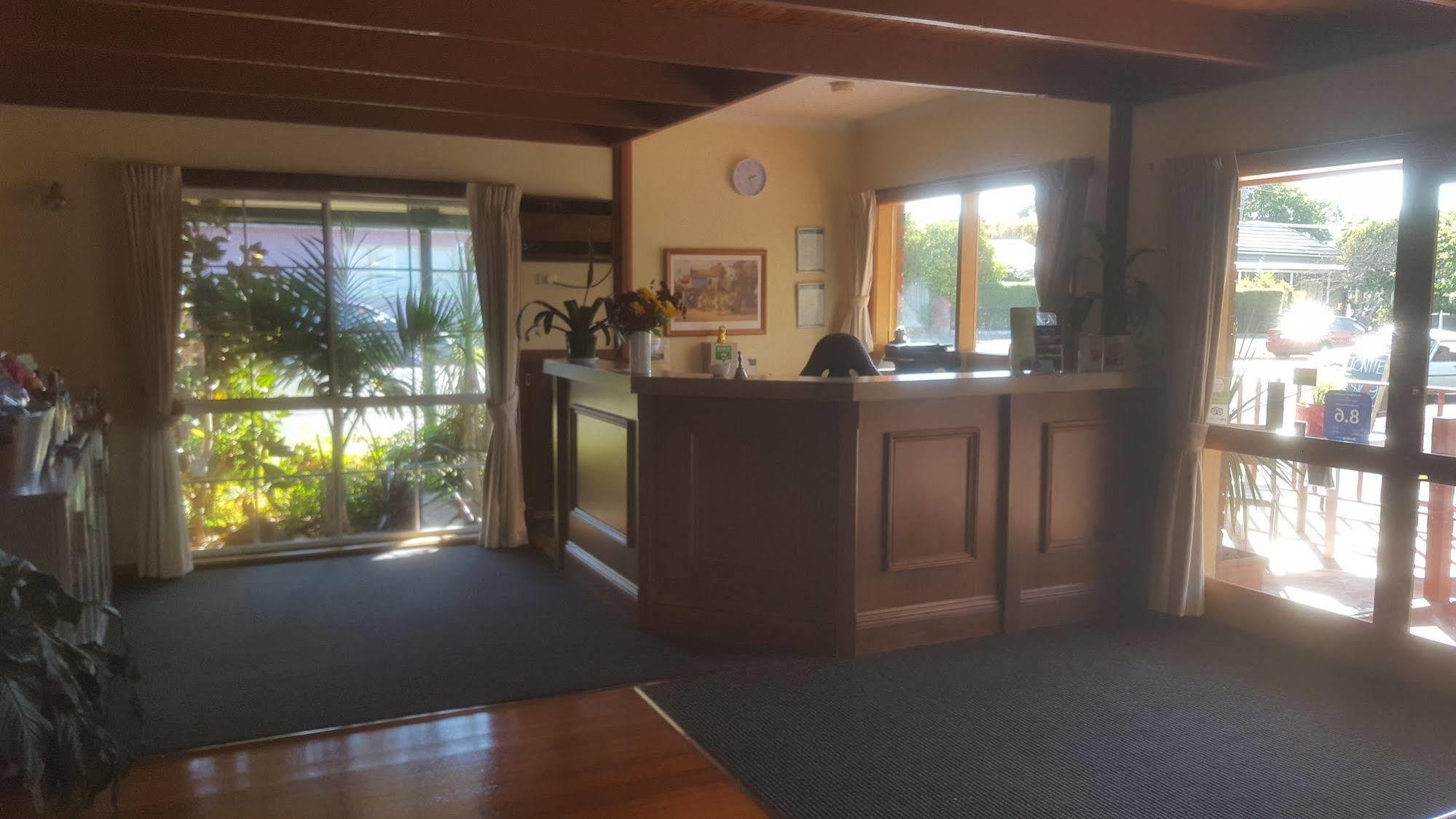 Hepburn Springs Motor Inn Экстерьер фото